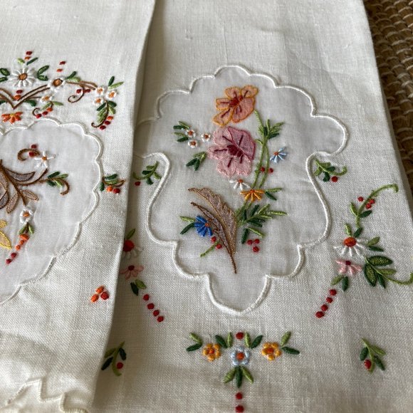 Four Mid Century Hand Embroidered Table Napkins - Picture 7 of 12